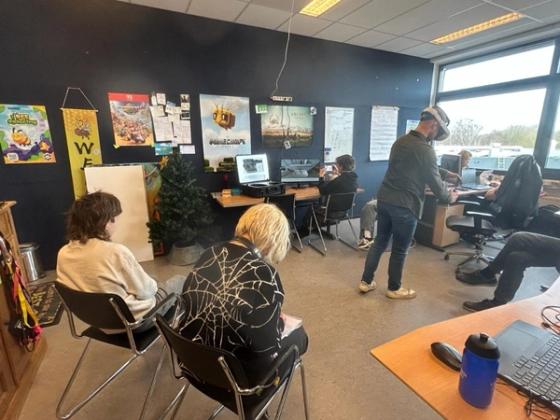 Panoramica dello spazio di lavoro di Birungi Studio